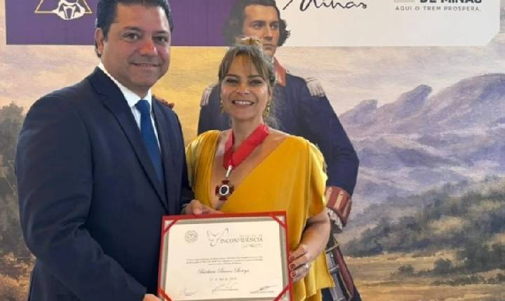 Ex-secretária agraciada em Ouro Preto