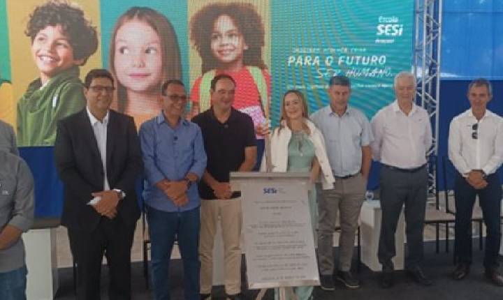 FIEMG inaugura escola do SESI em Araçuaí e lança pedra fundamental de nova unidade em Salinas