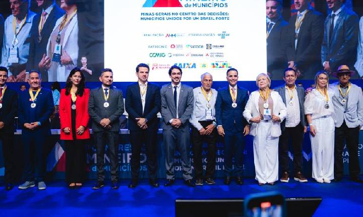 Presidente da OAB-MG é homenageado no 41º Congresso Mineiro de Municípios