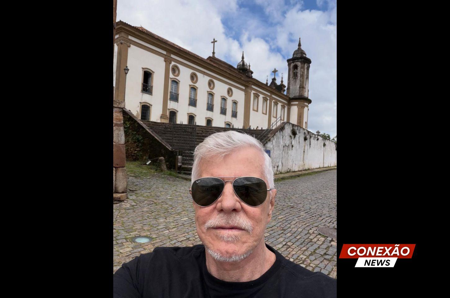 Miguel Falabella publica foto em Ouro Preto e registra passagem pela cidade histórica.